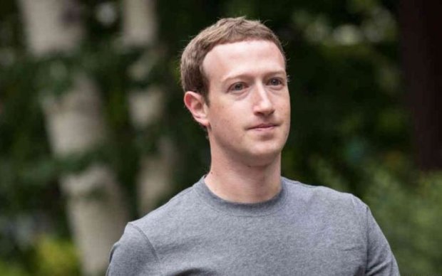 Скандал з Facebook: у Цукерберга намагаються відібрати компанію
