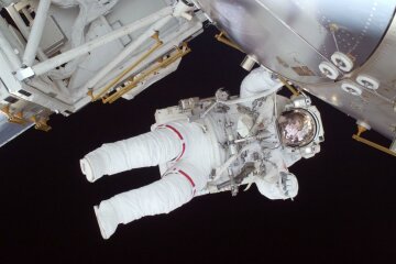 Успокоительное 25-летней выдержки - советские космонавты нашли способ бороться с конфликтами на борту