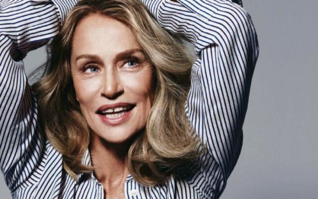 Вне времени: лицом Vogue впервые в истории стала 73-летняя модель