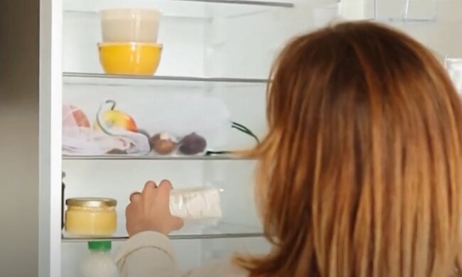 Продукти у холодильнику. Фото: скрін youtube