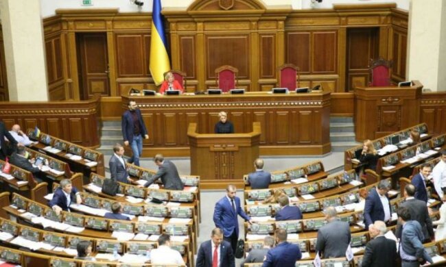 Украинцы замерли в ожидании: в Раде пожар