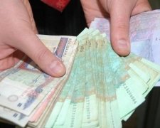 Бюджетникам запретили выбирать банк – банкиры против