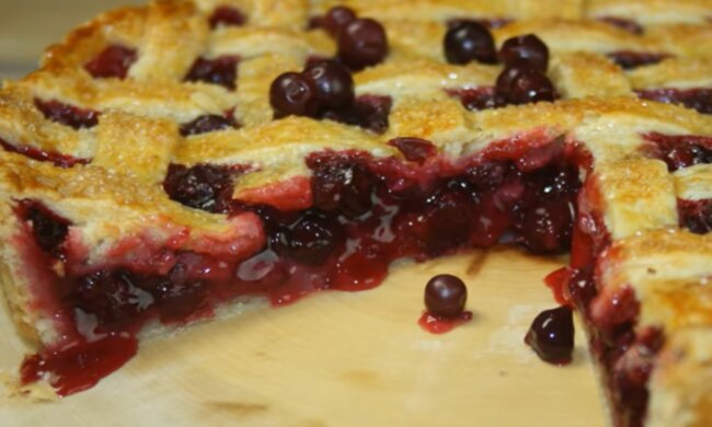 Пиріг зі смородиною, скріншот: YouTube