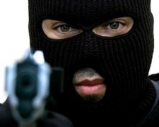 Повеяло 90-ми: в Украине рэкетиры "отжимают" деньги зверскими методами