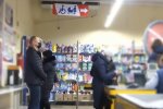 Супермаркет, кадр з відео