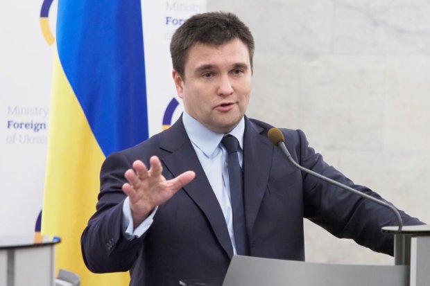 Климкин собрался переписать Конституцию под заробитчан: это мегавызов для Украины