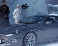 Aston Martin Vanquish 2001, фото: YouTube