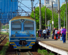 "Це параша": Укрзалізниця влаштувала харків'янам ігри на виживання, "тримали в собі" 5 годин