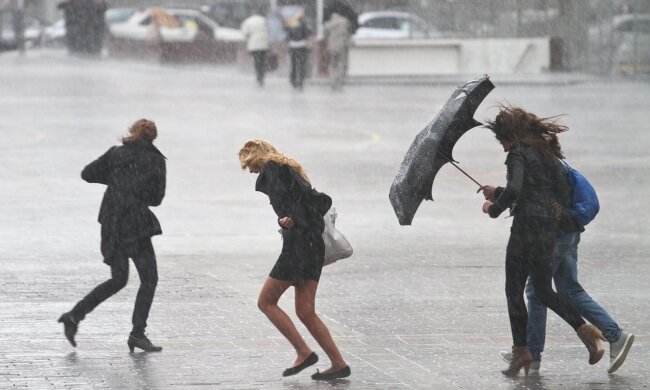 Погода на 19 сентября: могущественный ветер закрутит хороводы с украинцами