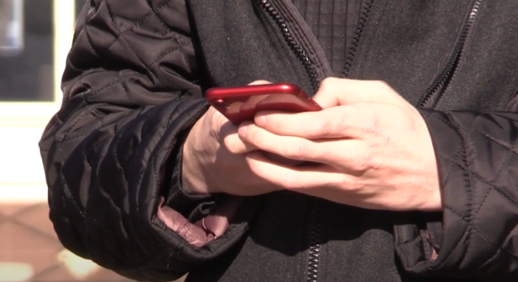 Мобильная связь. Фото: скрин youtube