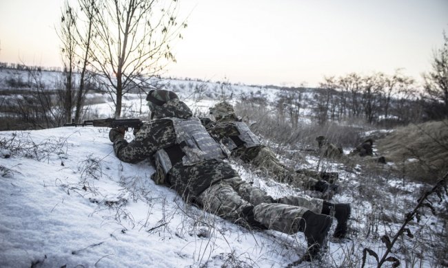 Росія стягнула до кордону України десятки тисяч військових: невже удару чекати на Новий рік?