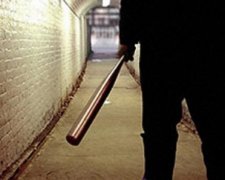 Невідомі розбили голову волонтеру добровольчого батальйону