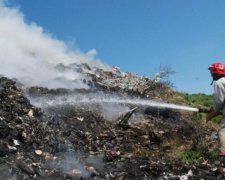 Горять тонни відходів: Харківщину охопила друга пожежа за день