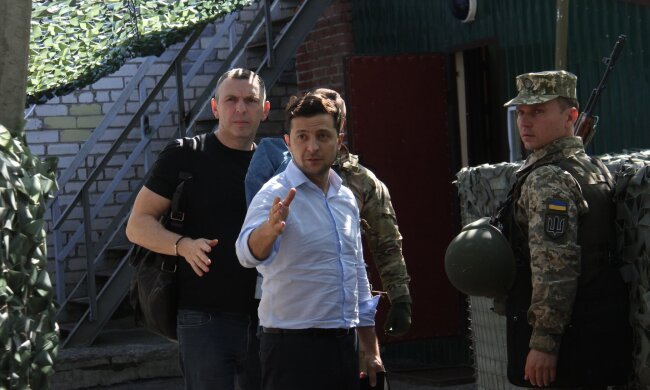 Головне за ніч: загін Зеленського в НАТО, Рада без нагляду, нові зарплати та "сюрприз" від українських медиків