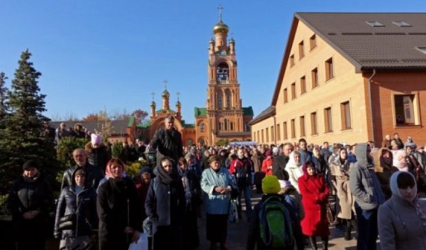 Сто тысяч паломников в Киеве почтили память монахини Алипии (фото, видео)