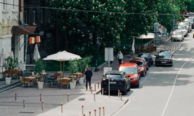 Українці, авто, фото із соцмереж