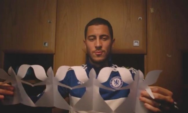 Футболісти "Челсі" власноруч накрили різдвяний стіл (відео)