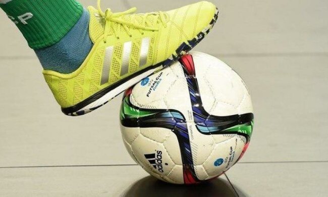 Украинский футзалист забил невероятный гол (видео)