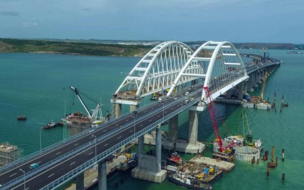 Украина пообещала Путину, что крымский мост "не устоит"