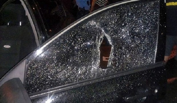 У Києві затримали озброєних викрадачів авто (фото, відео)