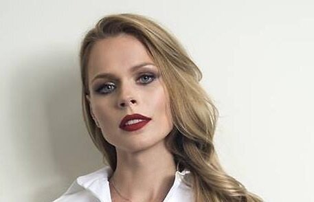 Змарніла Ольга Фреймут вперше показала себе після перемоги над китайською хворобою