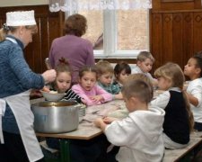 Руки відрубати: мережу вразили кадри з української школи