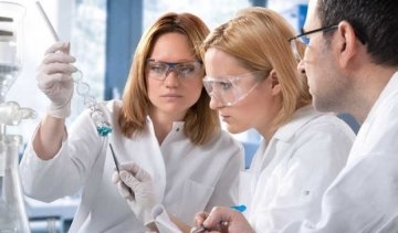 Кількість вчених та шахраїв у світі зрівнялась