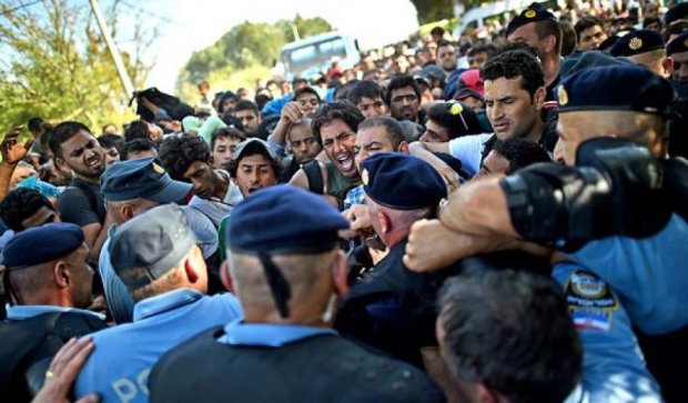 Хорватія вже переповнена мігрантами і буде відсилати їх сусідам