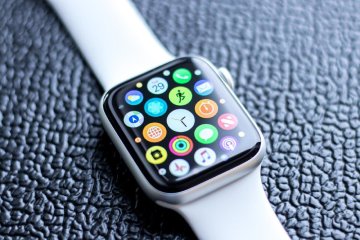 Лікарі-кардіологи розкритикували головну функцію Apple Watch 4: техніка-непотріб