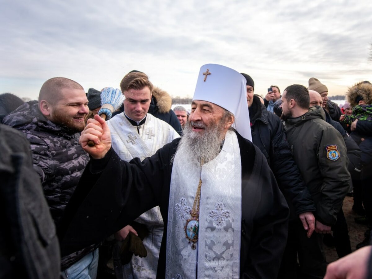 Предстоятель УПЦ объяснил, как принимать святую воду - ЗНАЙ ЮА