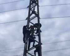 Киевские патрульные спасли самоубийцу
