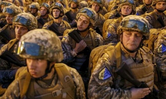 Армия пополнилась 29,5 тысячами контрактников