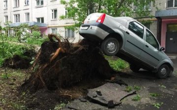 На Москву обрушився смертельний ураган: відео