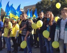 Студенти Херсону провели мітинг у пам'ять про "Революцію на граніті" (фото)