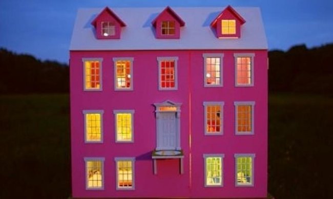 У готелі для бджіл є піаніно та басейн