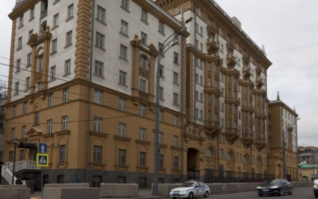 Американское посольство в Москве предупредило сограждан о "российской угрозе"