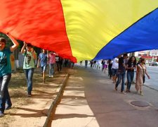 Сусіди України провели акцію за зникнення держави