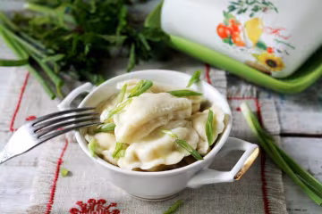 Постное меню на каждый день: вареники с картофелем и грибами