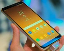 Samsung показал миру сразу 3 смартфона