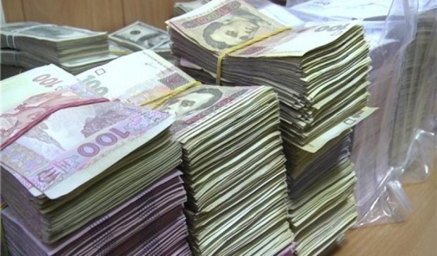 Налоговая ликвидировала конвертцентр с оборотом почти в миллиард гривен