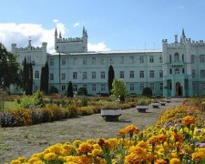 10 найгарніших палаців України (фото)