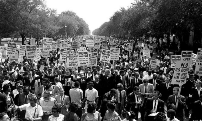 Технології виявилися важливішими за демократію