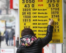 Не розслабляємося: що коїтиметься з доларом