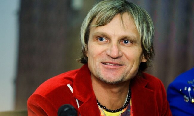 Олег Скрипка подарував реанімобіль полку "Дніпро-1"