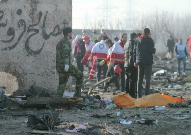 Родственникам не вернут останки погибших в авиакатастрофе МАУ: спецслужбы Ирана выдвинули условия