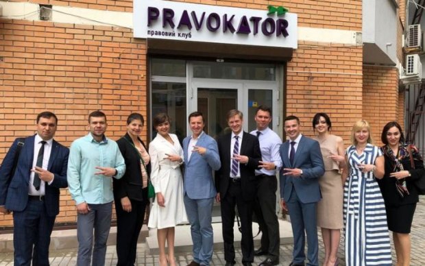 Правовий клуб Pravokator: юристи допоможуть українцям безкоштовно