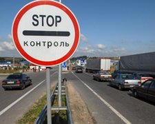 Польща злякалася та відгороджується стіною від України