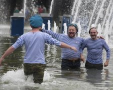 "За ВДВ": п'яні росіяни перетворили кладовище на ралі, небіжчики перекинулися в трунах: дикі кадри