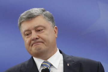 Порошенко уносит javelin и убегает с телевизорами: соцсети отреагировали на тотальное жлобство команды экс-президента