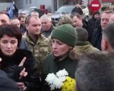 На похоронах бійця АТО стався скандал (відео)